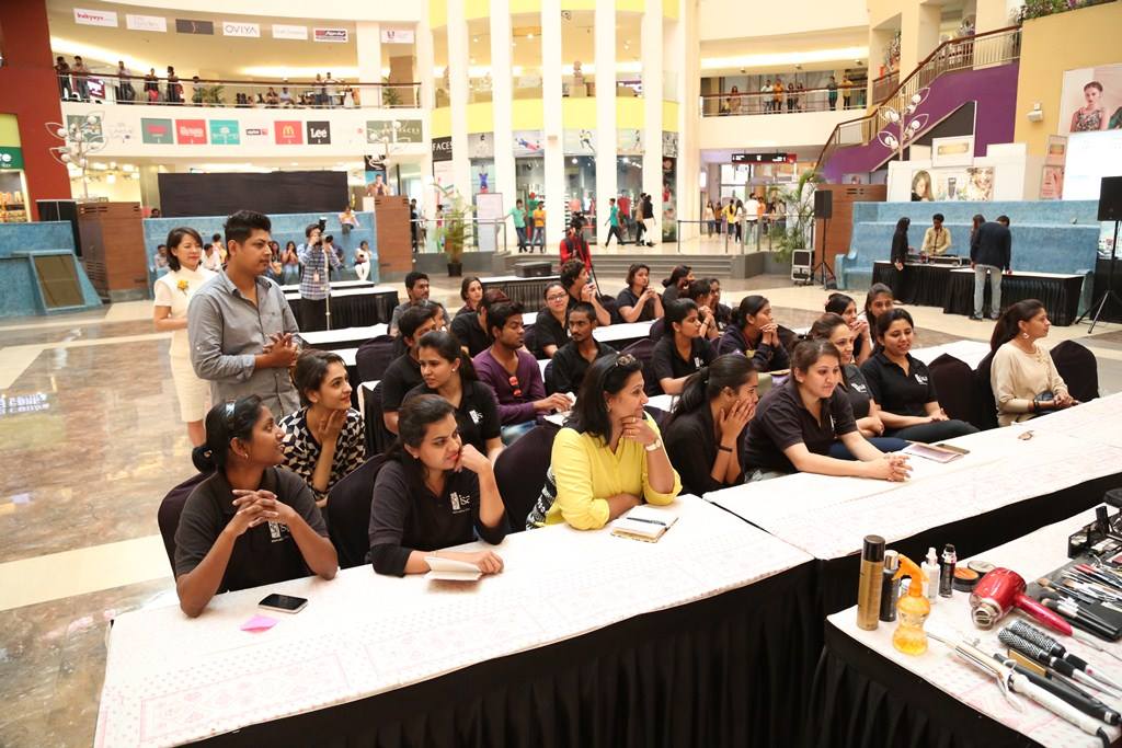 Seminar of Hottest Trends in Hair & Makeup